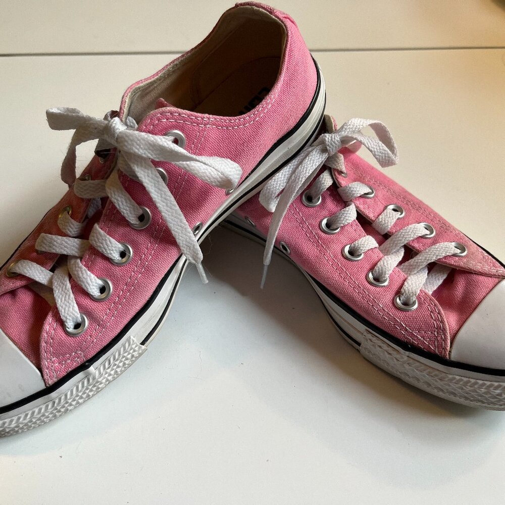 Pink Converse low tops